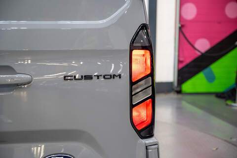 Ford Transit Custom 2.5 320 PHEV 232ps Auto Panel Van L1 H1 - N5296