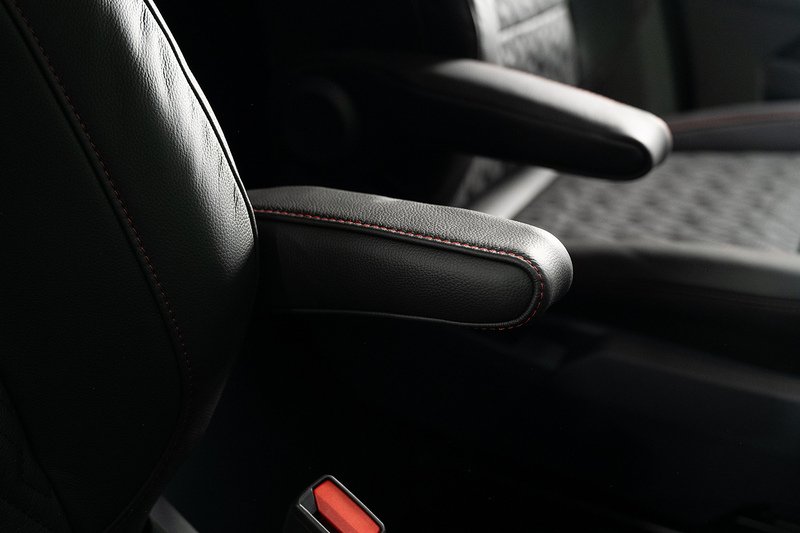 Ford Transit Custom 2.5 320 PHEV 232ps Auto Panel Van L1 H1 - N5296