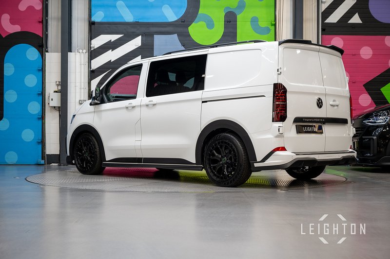 Volkswagen Transporter 2.0 T32 Diesel 150ps Manual Kombi SWB - N5104