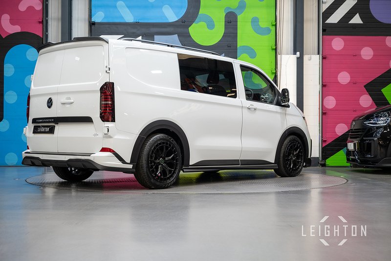 Volkswagen Transporter 2.0 T32 Diesel 150ps Manual Kombi SWB - N5104