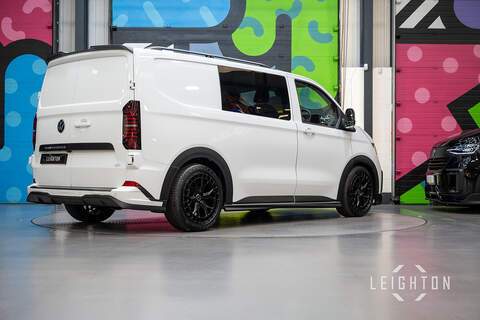 Volkswagen Transporter 2.0 T32 Diesel 150ps Manual Kombi SWB - N5104