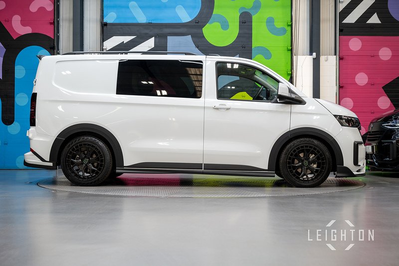 Volkswagen Transporter 2.0 T32 Diesel 150ps Manual Kombi SWB - N5104