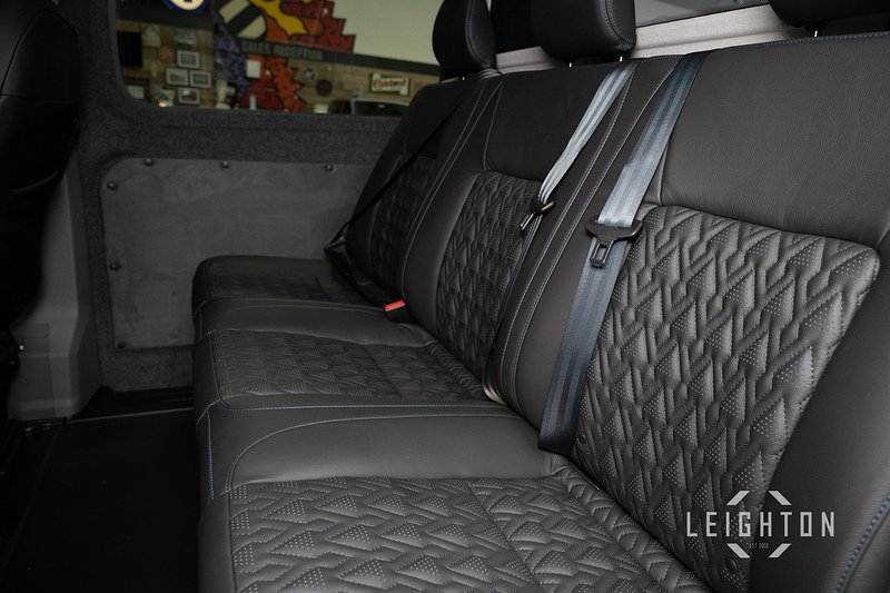 Volkswagen Transporter 2.0 T32 Diesel 150ps Manual Kombi SWB - N5104