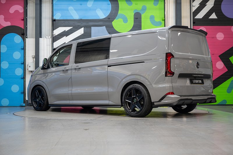 Volkswagen Transporter 2.0 T32 Diesel 150PS Auto 4MOTION KOMBI LWB - N5131