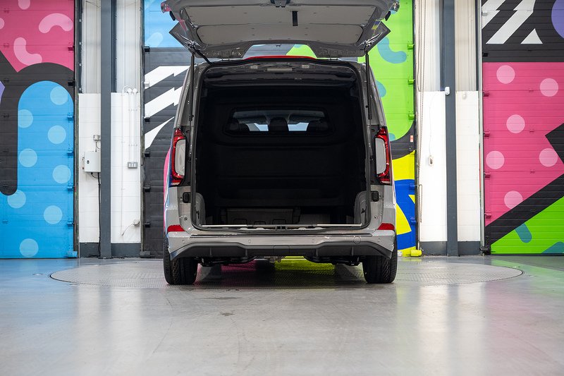 Volkswagen Transporter 2.0 T32 Diesel 150PS Auto 4MOTION KOMBI LWB - N5131