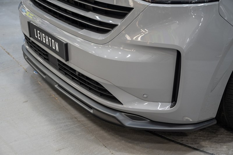 Volkswagen Transporter 2.0 T32 Diesel 150PS Auto 4MOTION KOMBI LWB - N5131