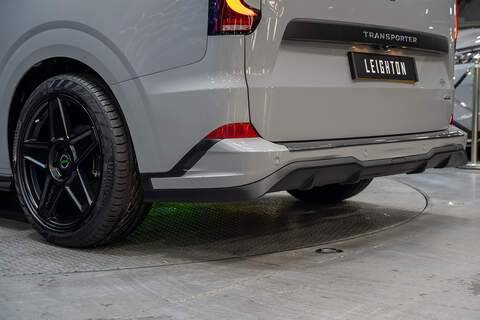 Volkswagen Transporter 2.0 T32 Diesel 150PS Auto 4MOTION KOMBI LWB - N5131