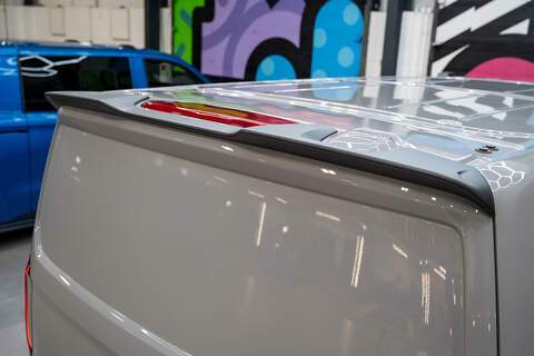 Volkswagen Transporter 2.0 T32 Diesel 150PS Auto 4MOTION KOMBI LWB - N5131