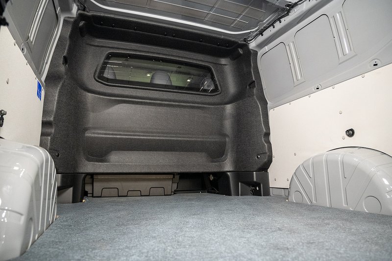 Volkswagen Transporter 2.0 T32 Diesel 150PS Auto 4MOTION KOMBI LWB - N5131