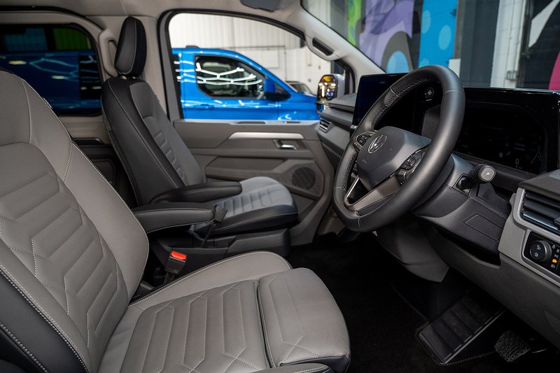 Volkswagen Transporter 2.0 T32 Diesel 150PS Auto 4MOTION KOMBI LWB - N5131