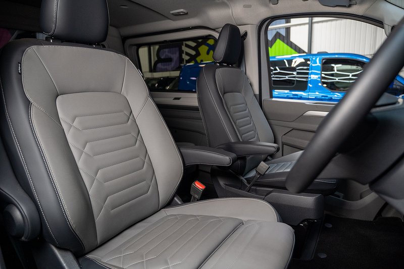 Volkswagen Transporter 2.0 T32 Diesel 150PS Auto 4MOTION KOMBI LWB - N5131