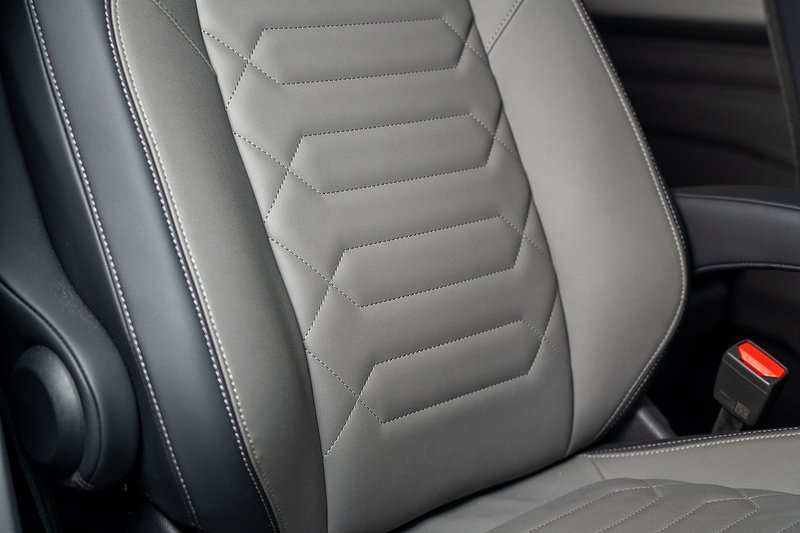 Volkswagen Transporter 2.0 T32 Diesel 150PS Auto 4MOTION KOMBI LWB - N5131