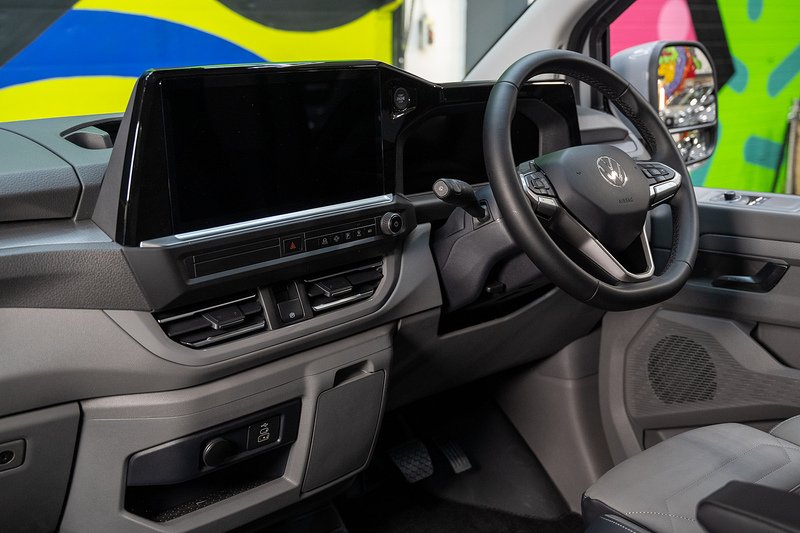 Volkswagen Transporter 2.0 T32 Diesel 150PS Auto 4MOTION KOMBI LWB - N5131