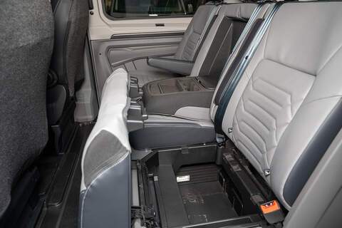 Volkswagen Transporter 2.0 T32 Diesel 150PS Auto 4MOTION KOMBI LWB - N5131