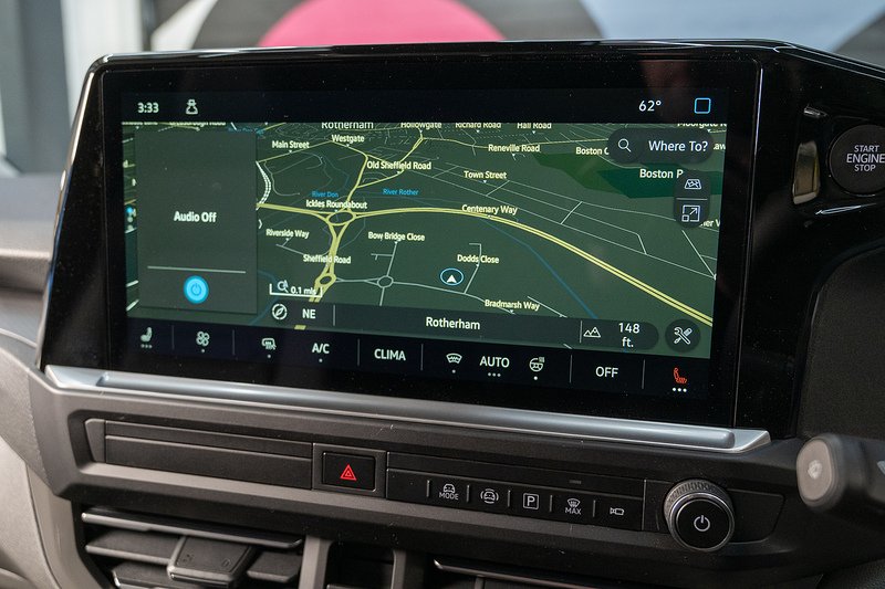 Volkswagen Transporter 2.0 T32 Diesel 150PS Auto 4MOTION KOMBI LWB - N5131