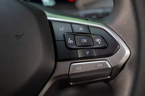 Volkswagen Transporter 2.0 T32 Diesel 150PS Auto 4MOTION KOMBI LWB - N5131