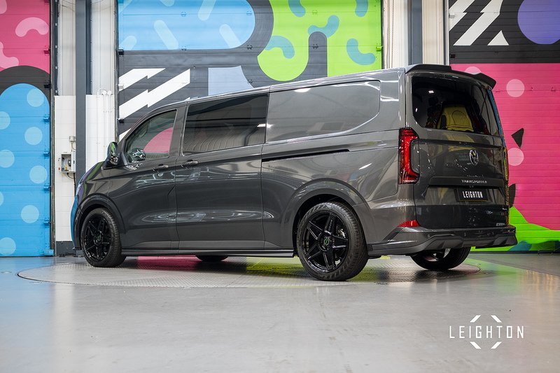 Volkswagen Transporter 2.0 T32 Diesel 150ps Auto 4Motion Kombi LWB - N5135