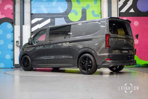 Volkswagen Transporter 2.0 T32 Diesel 150ps Auto 4Motion Kombi LWB - N5135