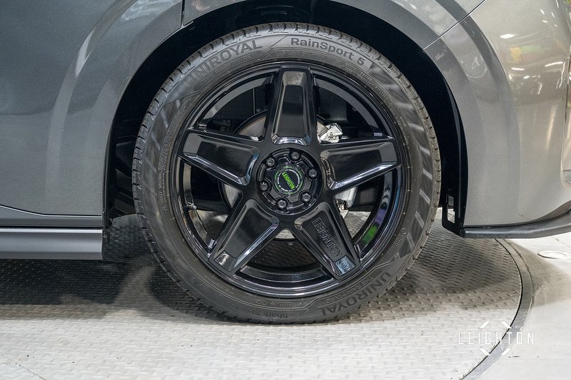 Volkswagen Transporter 2.0 T32 Diesel 150ps Auto 4Motion Kombi LWB - N5135