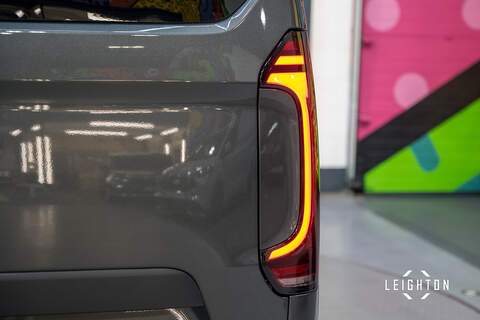 Volkswagen Transporter 2.0 T32 Diesel 150ps Auto 4Motion Kombi LWB - N5135