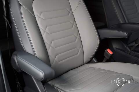 Volkswagen Transporter 2.0 T32 Diesel 150ps Auto 4Motion Kombi LWB - N5135