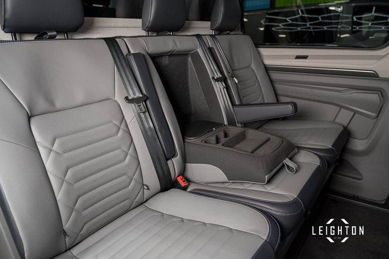 Volkswagen Transporter 2.0 T32 Diesel 150ps Auto 4Motion Kombi LWB - N5135