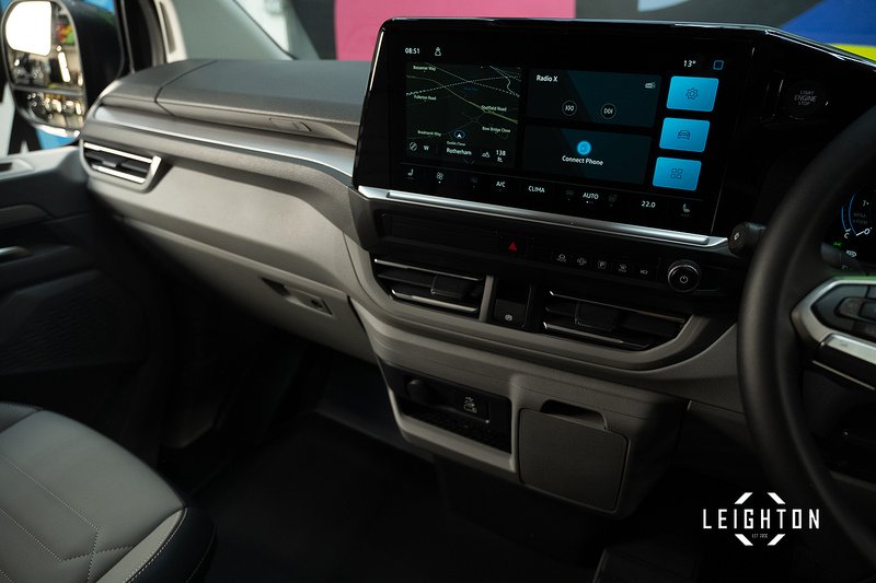 Volkswagen Transporter 2.0 T32 Diesel 150ps Auto 4Motion Kombi LWB - N5135