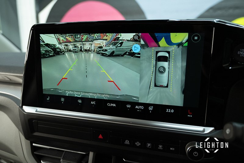 Volkswagen Transporter 2.0 T32 Diesel 150ps Auto 4Motion Kombi LWB - N5135