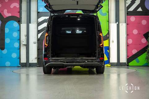 Volkswagen Transporter 2.0 T32 Diesel 150ps Auto 4Motion Kombi LWB - N5138