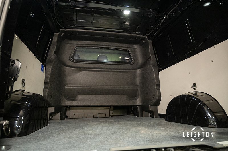 Volkswagen Transporter 2.0 T32 Diesel 150ps Auto 4Motion Kombi LWB - N5138