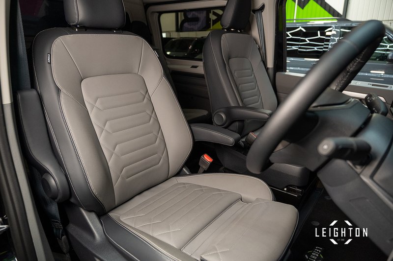 Volkswagen Transporter 2.0 T32 Diesel 150ps Auto 4Motion Kombi LWB - N5138