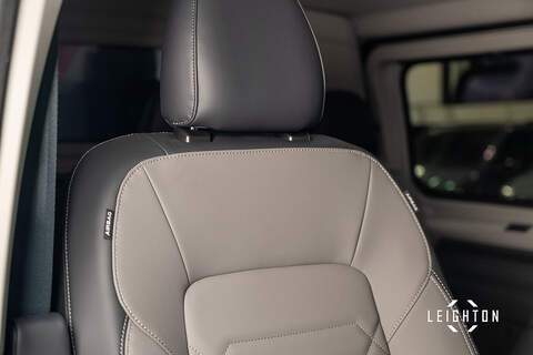 Volkswagen Transporter 2.0 T32 Diesel 150ps Auto 4Motion Kombi LWB - N5138