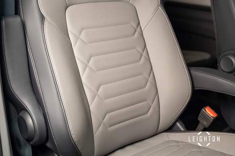 Volkswagen Transporter 2.0 T32 Diesel 150ps Auto 4Motion Kombi LWB - N5138