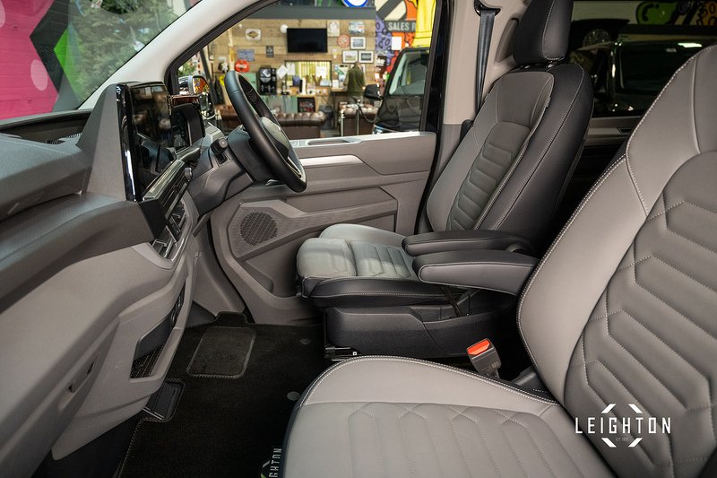 Volkswagen Transporter 2.0 T32 Diesel 150ps Auto 4Motion Kombi LWB - N5138