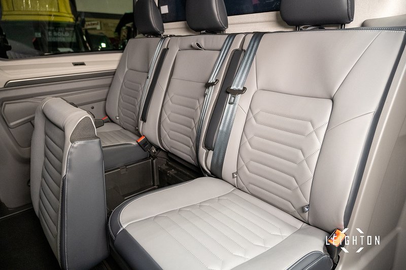 Volkswagen Transporter 2.0 T32 Diesel 150ps Auto 4Motion Kombi LWB - N5138