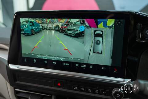 Volkswagen Transporter 2.0 T32 Diesel 150ps Auto 4Motion Kombi LWB - N5138