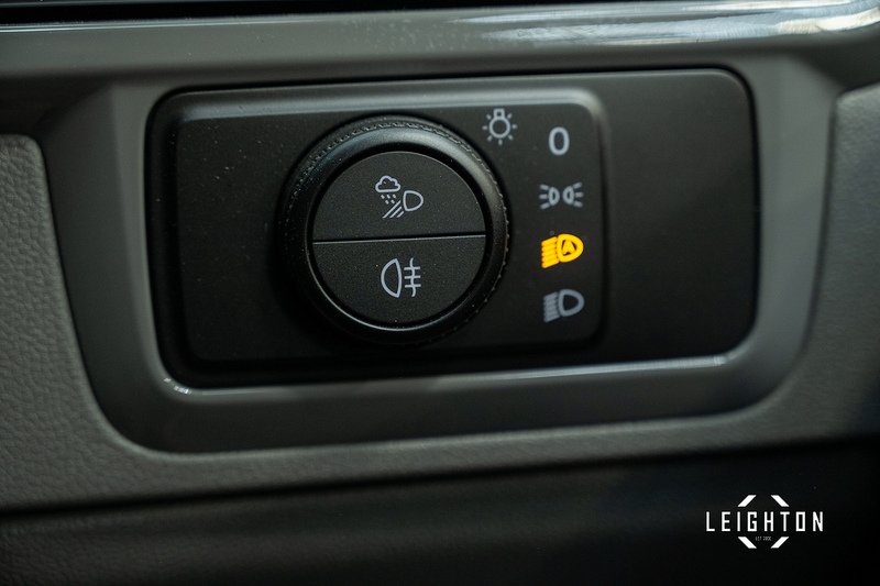 Volkswagen Transporter 2.0 T32 Diesel 150ps Auto 4Motion Kombi LWB - N5138