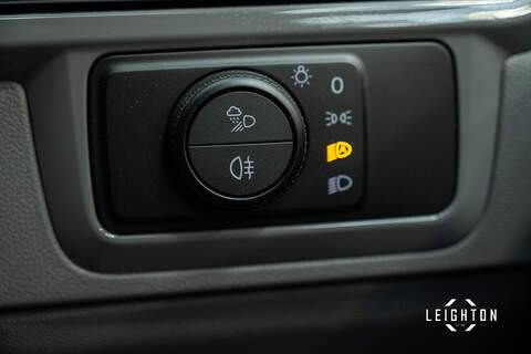 Volkswagen Transporter 2.0 T32 Diesel 150ps Auto 4Motion Kombi LWB - N5138