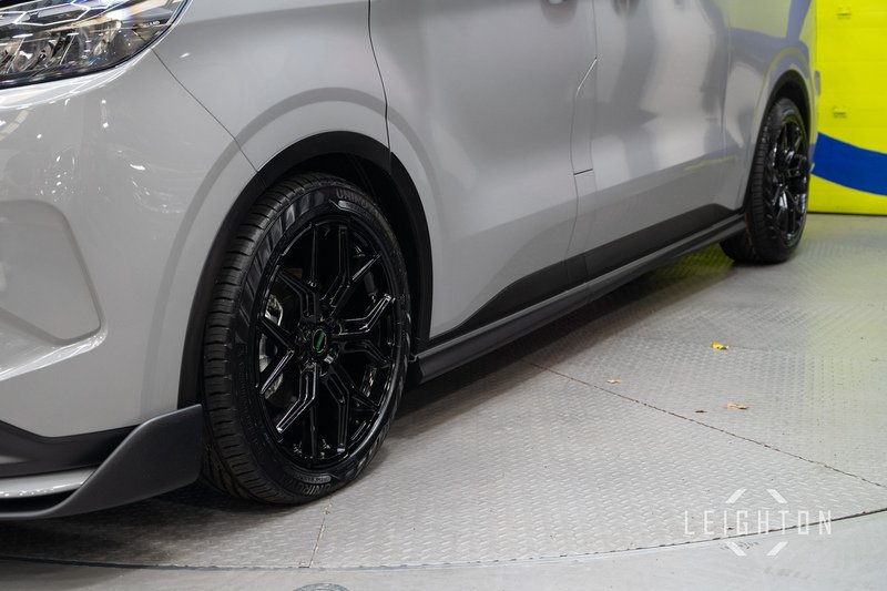 Ford Transit Custom 2.5 320 PHEV 232ps Auto Double Cab L2 - N5221