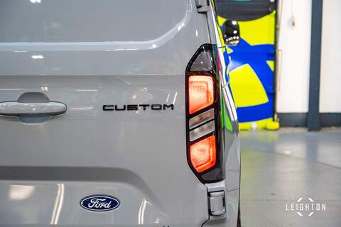 Ford Transit Custom 2.5 320 PHEV 232ps Auto Double Cab L2 H1 - N5222