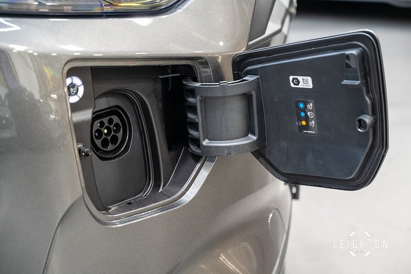 Ford Transit Custom 2.5 320 PHEV 232ps Automatic Double Cab L2 H1 - N5224