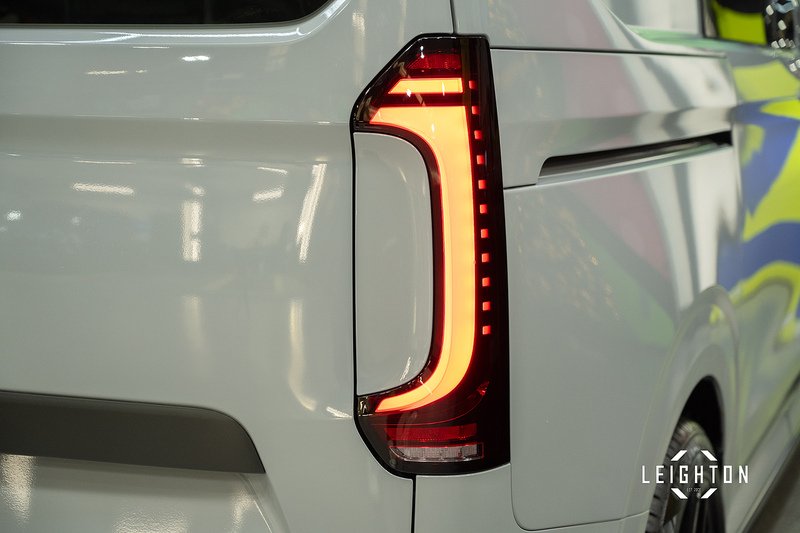 Volkswagen Transporter 2.0 T32 DIESEL 150PS AUTO 4M Kombi Van SWB - N5276