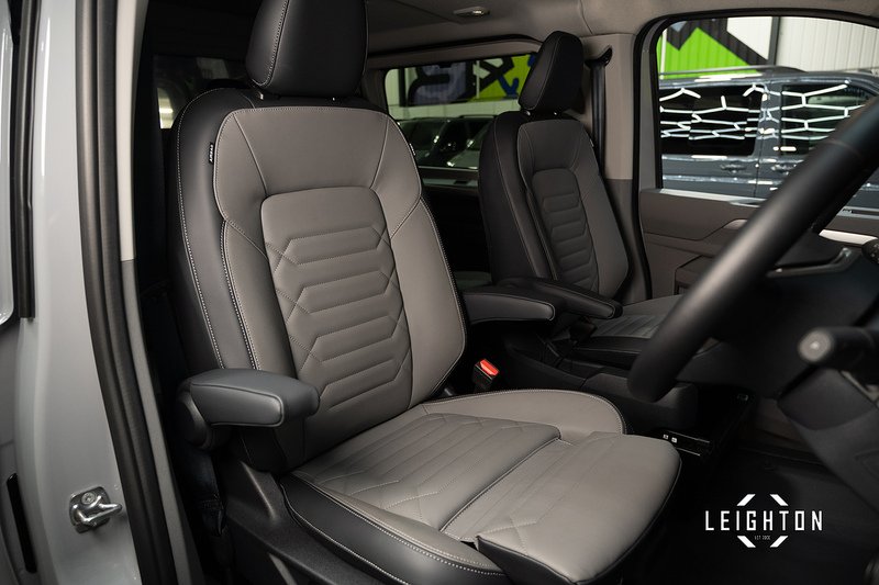 Volkswagen Transporter 2.0 T32 DIESEL 150PS AUTO 4M Kombi Van SWB - N5276