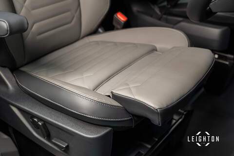 Volkswagen Transporter 2.0 T32 DIESEL 150PS AUTO 4M Kombi Van SWB - N5276