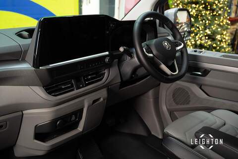 Volkswagen Transporter 2.0 T32 DIESEL 150PS AUTO 4M Kombi Van SWB - N5276