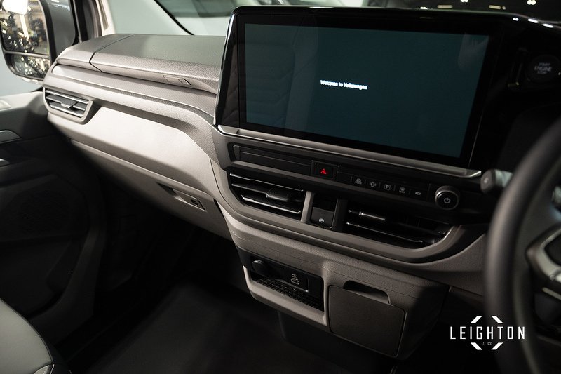 Volkswagen Transporter 2.0 T32 DIESEL 150PS AUTO 4M Kombi Van SWB - N5276