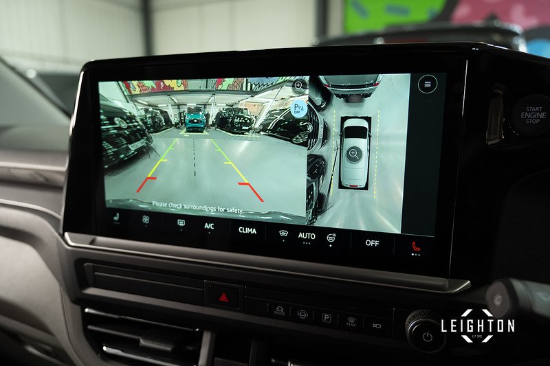 Volkswagen Transporter 2.0 T32 DIESEL 150PS AUTO 4M Kombi Van SWB - N5276