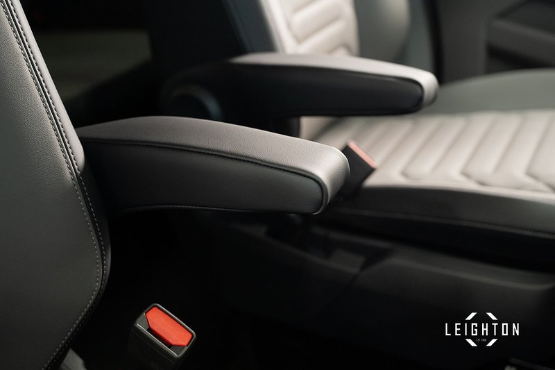 Volkswagen Transporter 2.0 T32 DIESEL 150PS AUTO 4M Kombi Van SWB - N5276