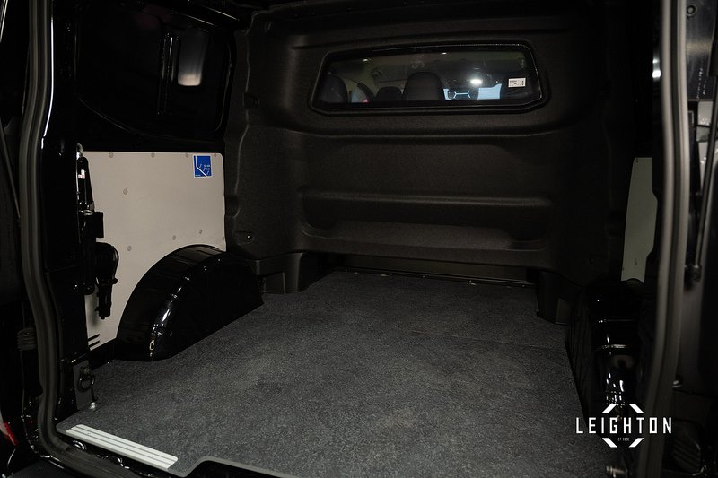 Volkswagen Transporter 2.0 T32 Diesel 170ps Auto Kombi Van SWB - N5278