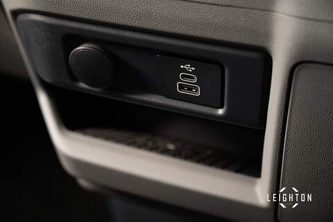 Volkswagen Transporter 2.0 T32 Diesel 170ps Auto Kombi Van SWB - N5278